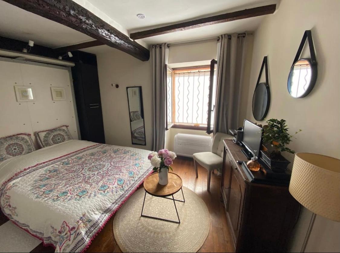 Studio Au Coeur Du Vieil Антиб Экстерьер фото